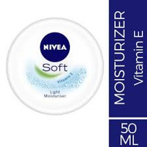 NIVEA Soft, Light Moisturising Cream, (Vitamin E), 50ml